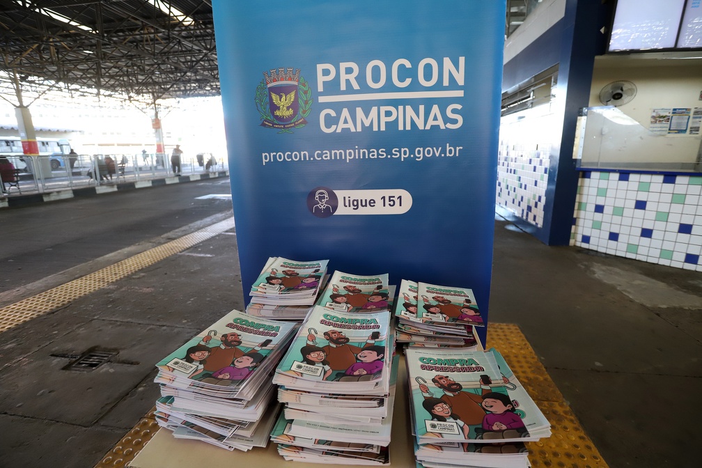 O material ficou à disposição nos Terminais de ônibus