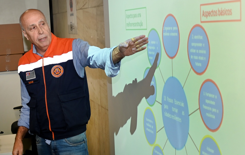 Sidnei Furtado, diretor da Defesa Civil de Campinas, falou sobre as etapas do trabalho desenvolvido quando ocorrem desastres: "lidar com o inesperado"