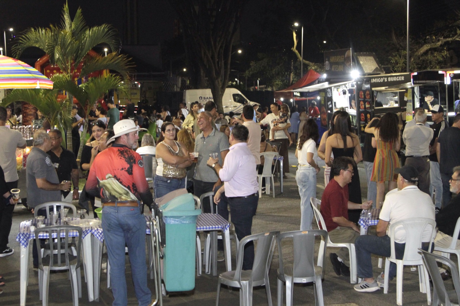 Food trucks e momentos de confraternização marcaram a celebração