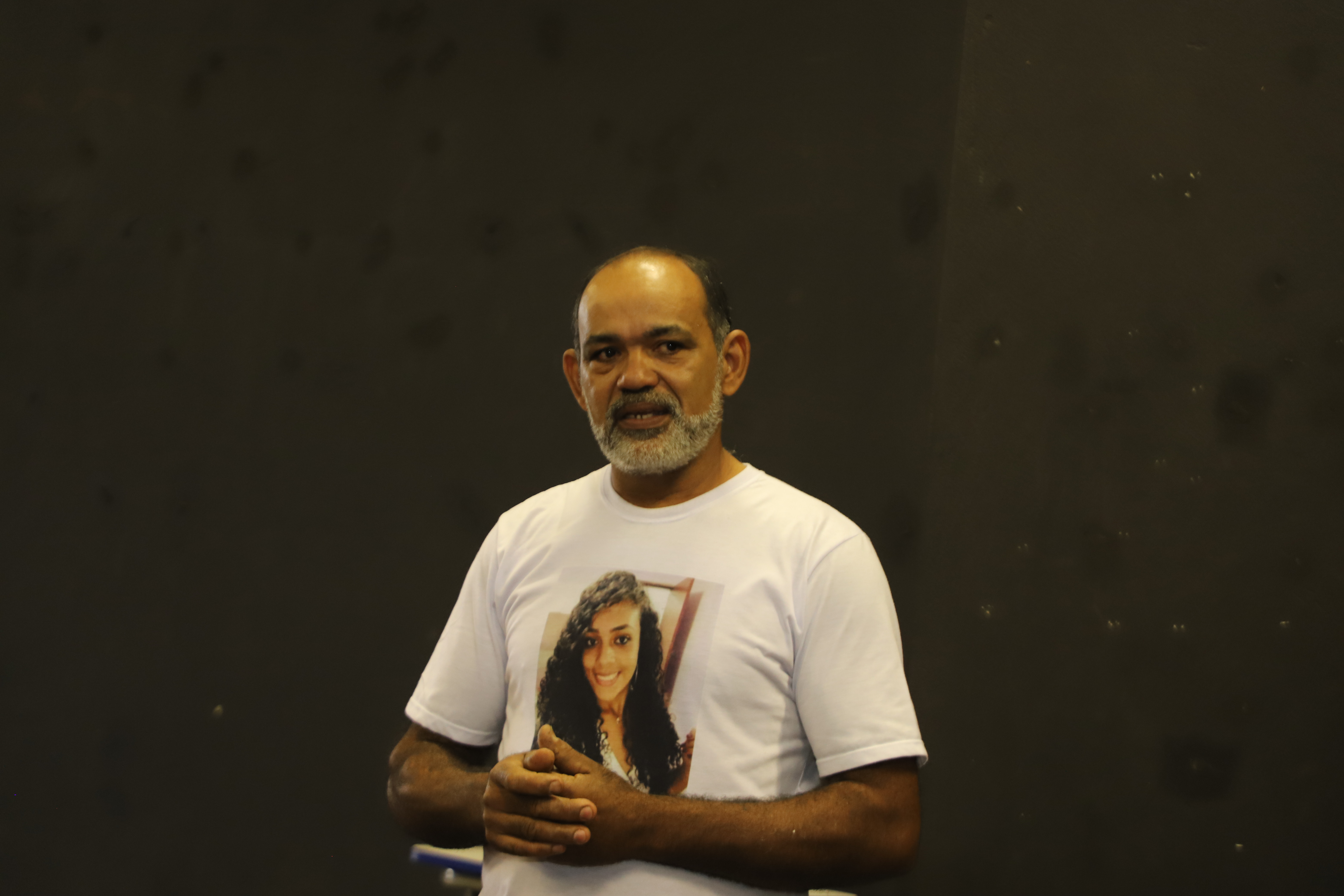 Um dos momentos mais esperados serão os depoimentos de Delfino Ribeiro e de Alethea Lara, pais de Thaís Ribeiro e Micaelly Lara — duas jovens vítimas de feminicídio