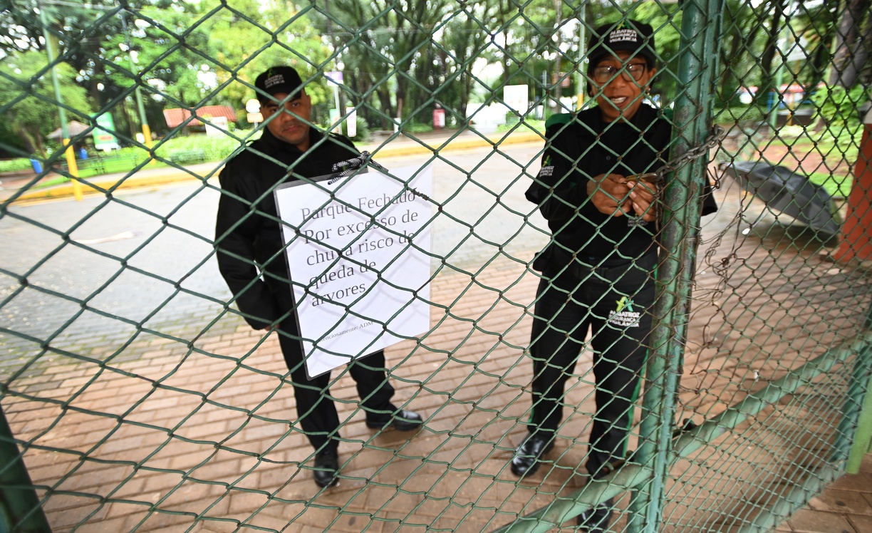 Lagoa do Taquaral é um dos parques fechados neste sábado, 14 de março