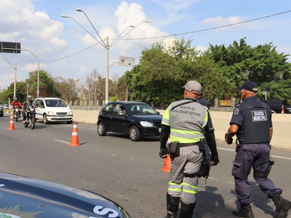 Emdec promove blitze de fiscalização quase que diariamente