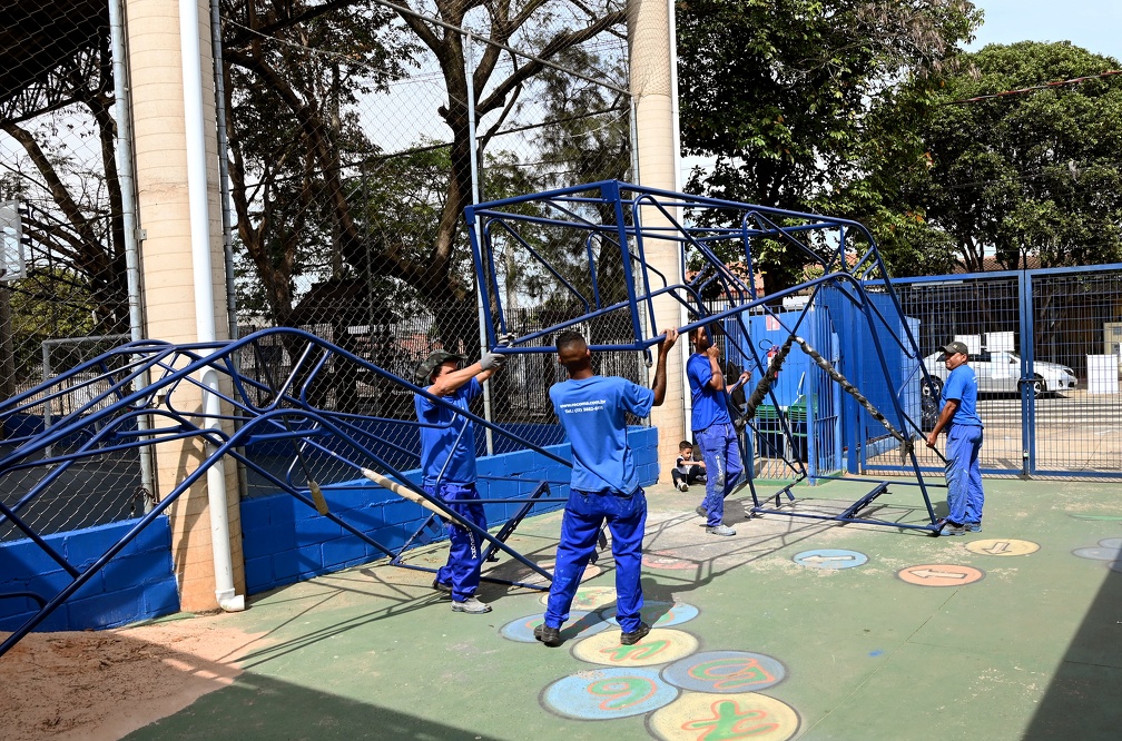 O contrato abrange o pagamento dos servidores ativos e aposentados, empregados , conselheiros tutelares, estagiários e bolsistas da administração direta e indireta.