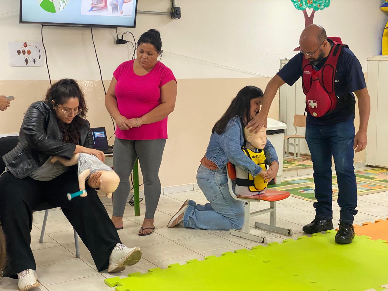 Desde outubro de 2024, quando a capacitação foi iniciada nas escolas municipais, 5.616 mil profissionais da educação já passaram pela formação