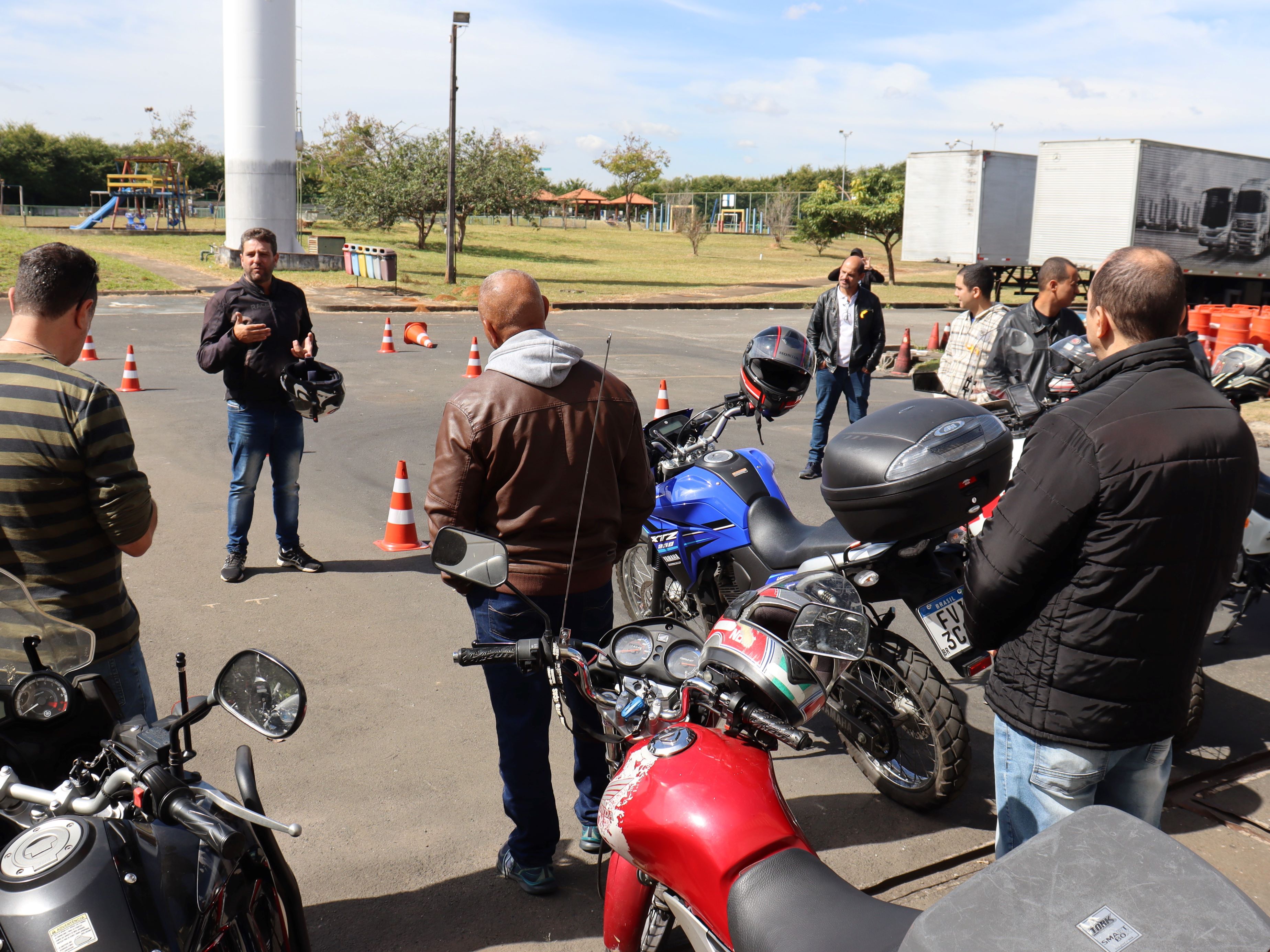 O workshop conta com uma etapa teórica e outra prática, e será ministrado pelo piloto profissional e instrutor Gustavo Ceccarelli