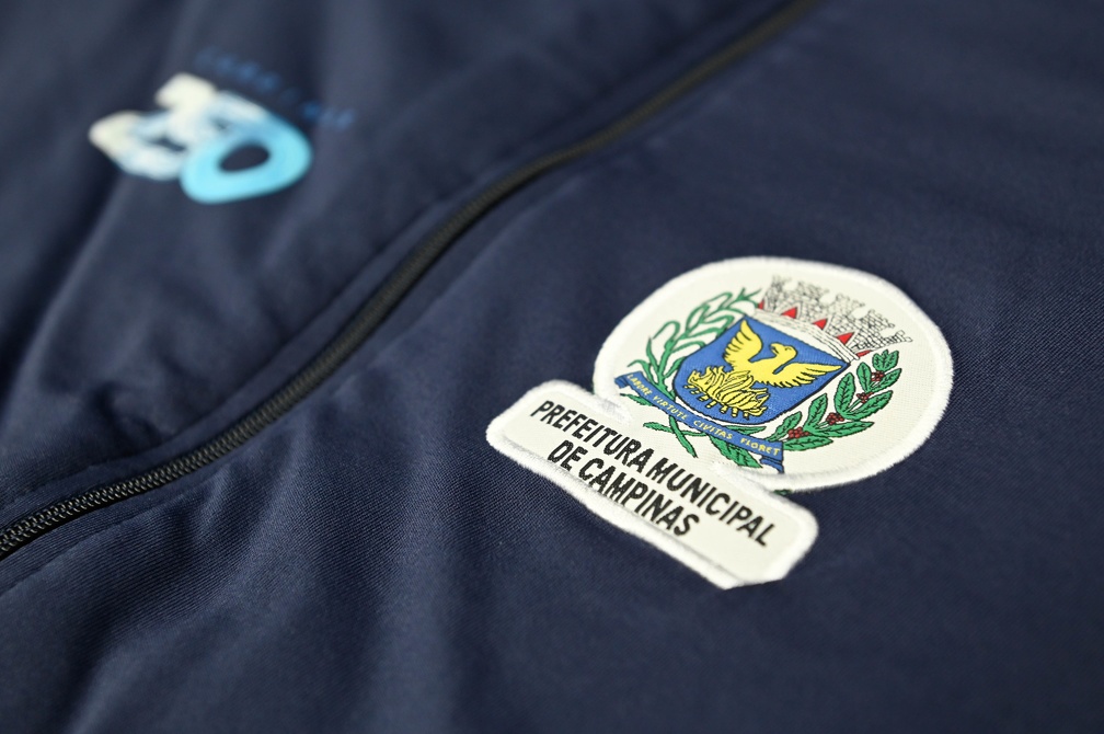 Alunos da rede pública de Campinas recebem novos kits de uniformes todos os anos