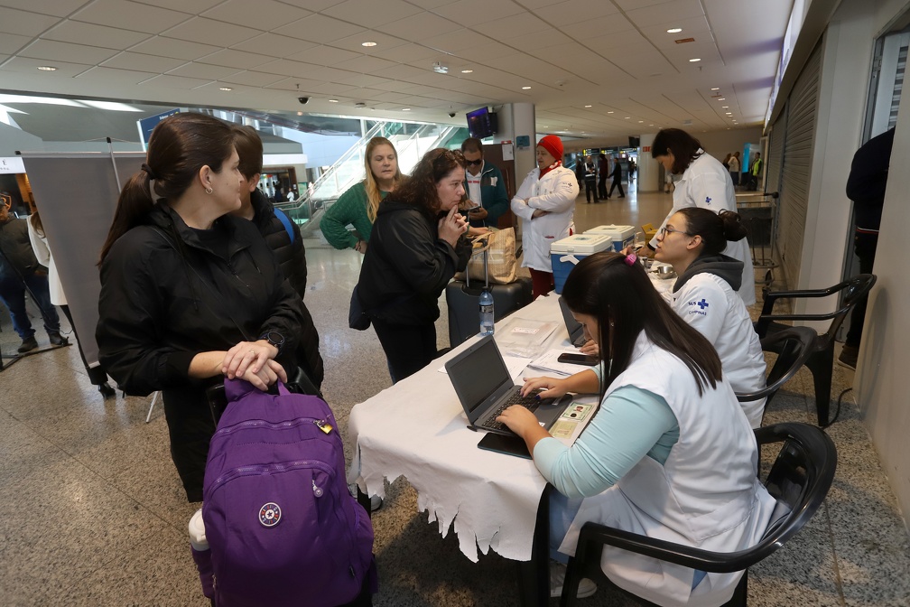 Trabalho em parceria entre Prefeitura, Viracopos, Anvisa e Grupo FIT ocorre no aeroporto devido ao grande fluxo de pessoas