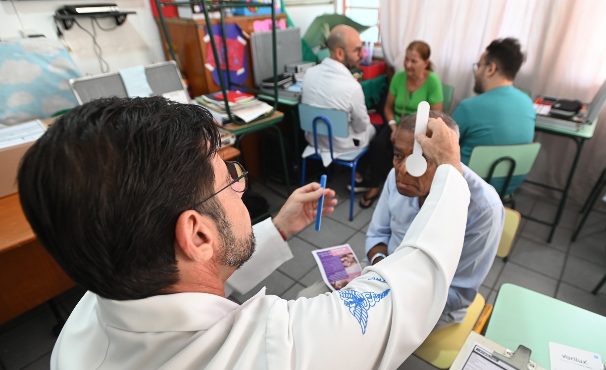 População também contou com exames de optometria (teste de visão)