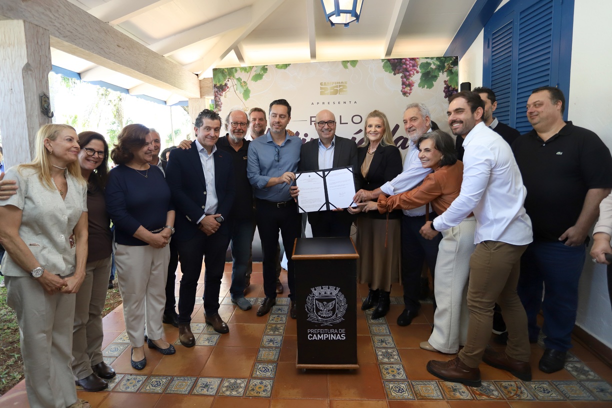 A solenidade reuniu produtores rurais, autoridades, representantes do setor e convidados