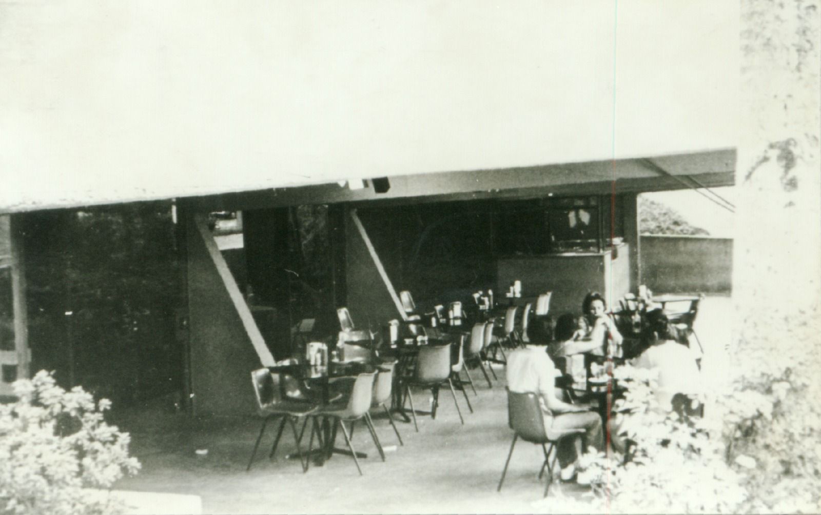 Imagem mostra o café La Recoleta, que esteve no local entre 1993 e 2003